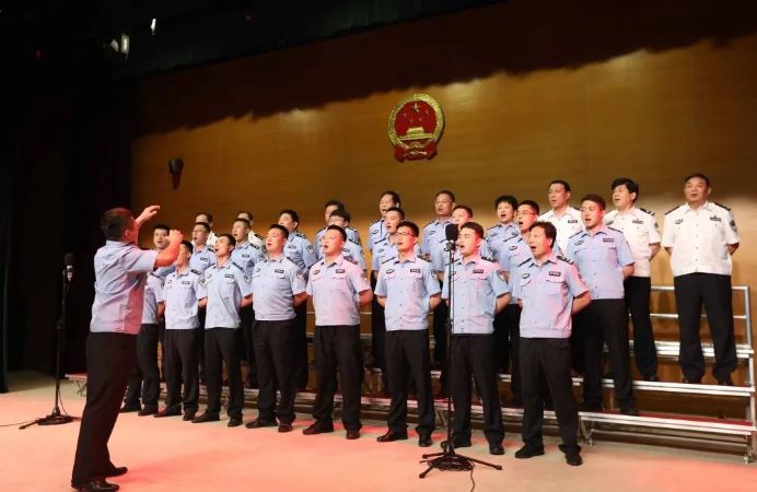 法警支队：《团结就是力量》